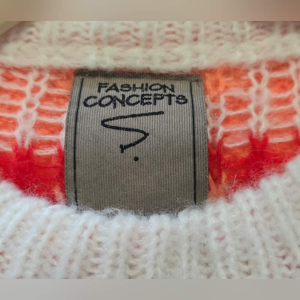 Colorful Patterned Crew Neck Sweater - Picture 9 of 9